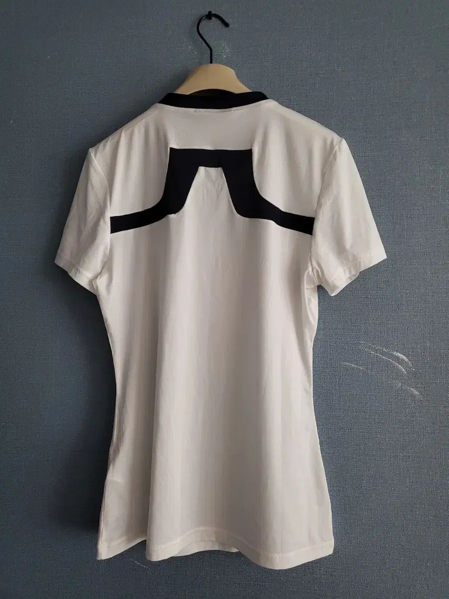 J LINDEBERG 半袖Tシャツ 白 J LINDEBERG 半袖Tシャツ 白