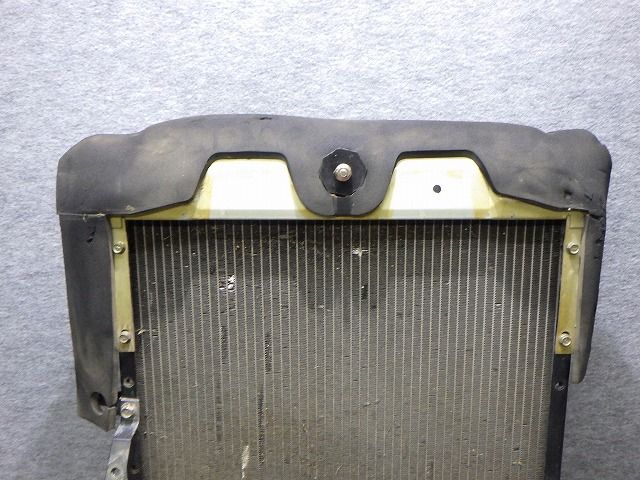キャンター　純正ラジエター　FD501B　07年　MC127005　FD　MC127207　260619002