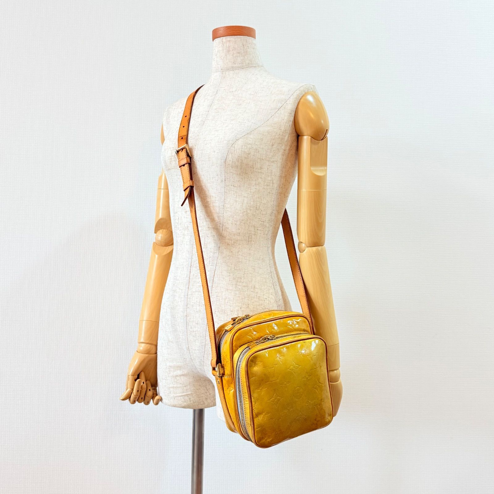 LOUIS VUITTON ルイヴィトン ウースター M91075 ヴェルニ - メルカリ