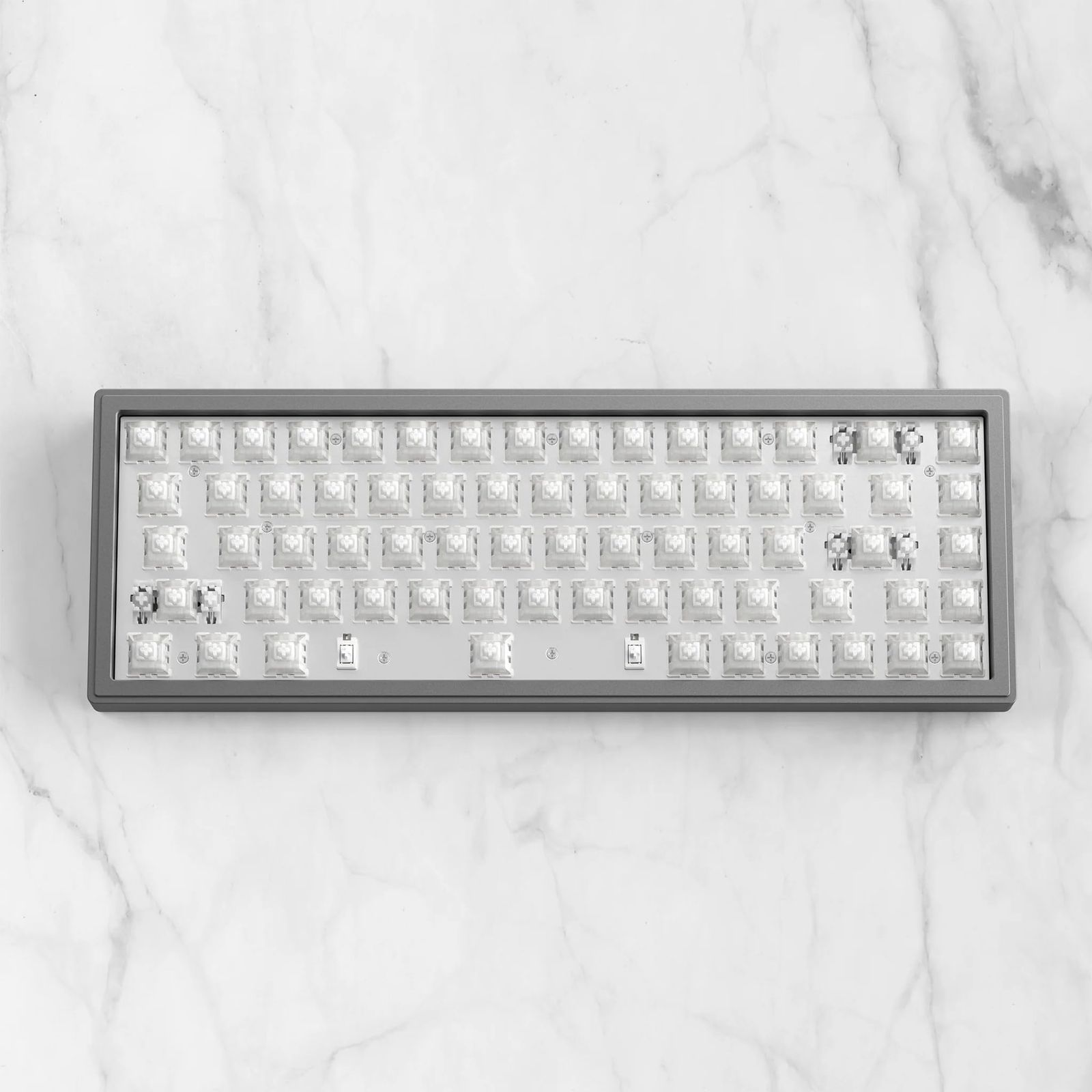 DrunkDeer G65 ラピッドトリガー メカニカルキーボード 磁気スイッチ アルミニウムケース USB有線 TKL コンパクト 82キー RGB キーキャップなし、スペースグレー