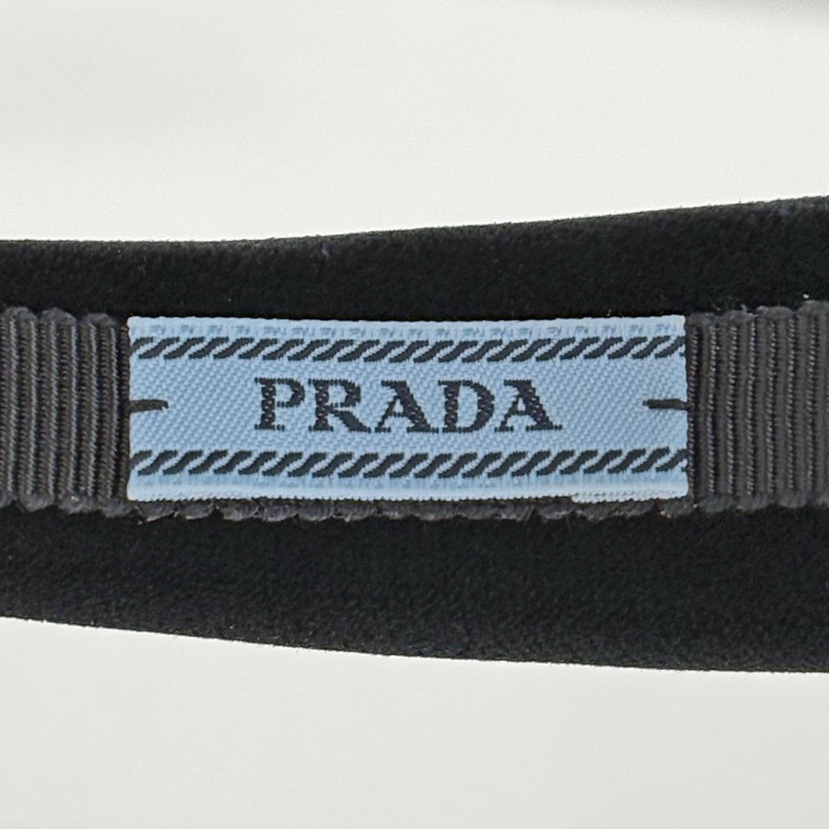 プラダ PRADA ロゴプレート カチューシャ ファブリック ネロ(ブラック