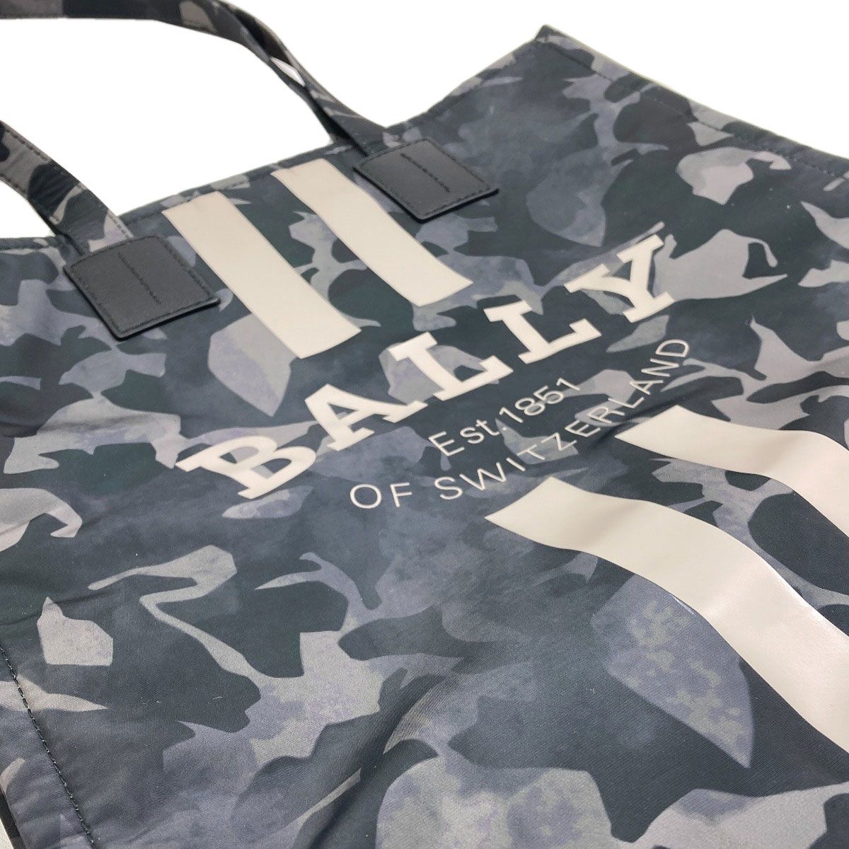 逆転万馬✨BALLY カバナ クリスタリア トートバッグ 迷彩 ロゴパッチ BALLY バリー クリスタリア カモフラージュ柄 トートバッグ ナイロン