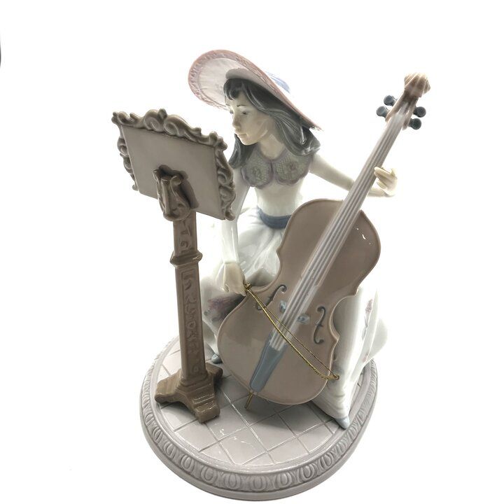 LLADRO リヤドロ チェロを弾く少女 美品 LLADRO リヤドロ チェロを弾く少女 置物 インテリア 小物 陶磁器