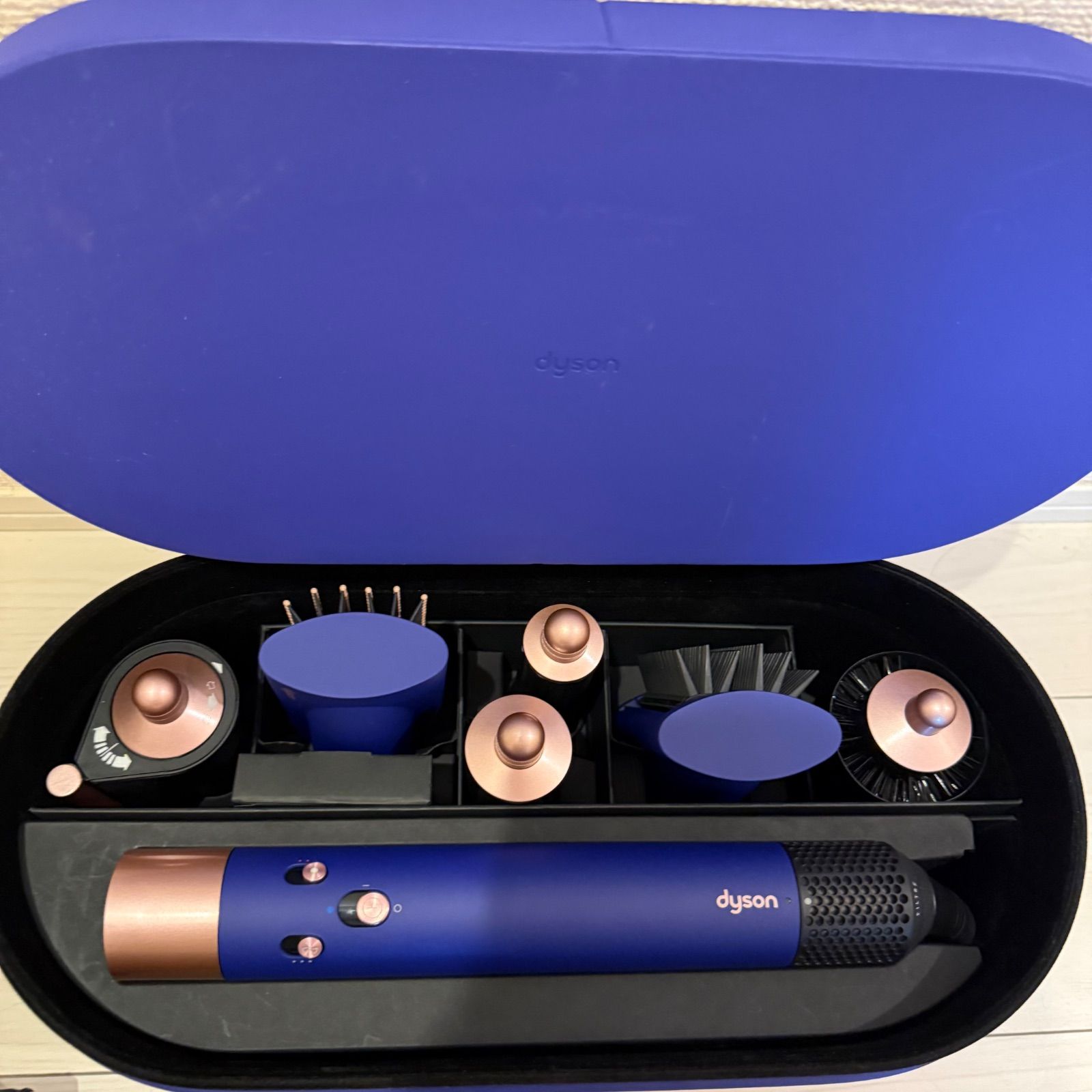 値下げ可能】Dyson Airwrap マルチスタイラー Complete Long 収納