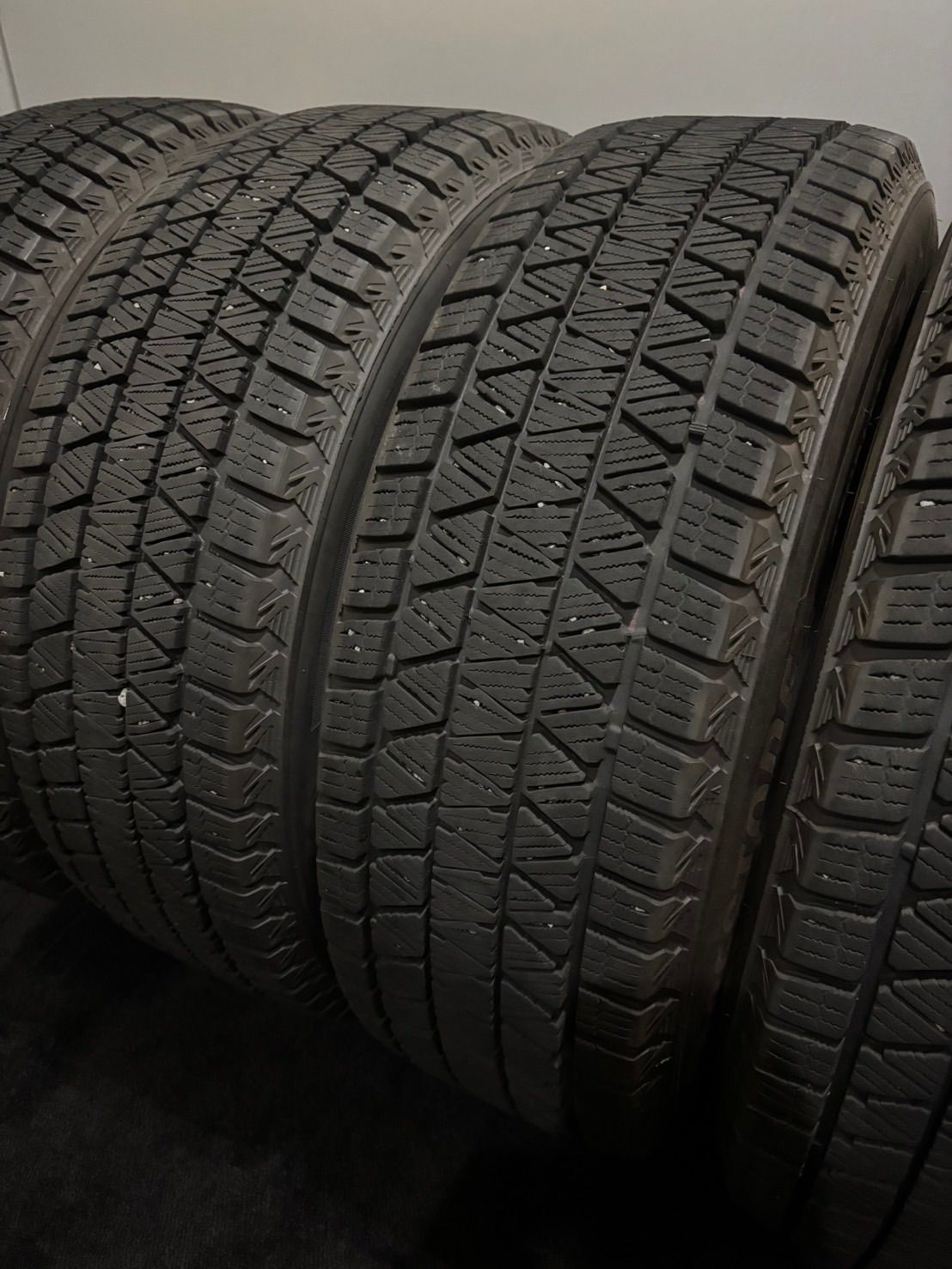★225/65R17 BRIDGESTONE/DM-V3 23年製 スタッドレス 4本 ブリヂストン ブリザック ハリアー RAV4 エクストレイル CX-5 (南7-M591)