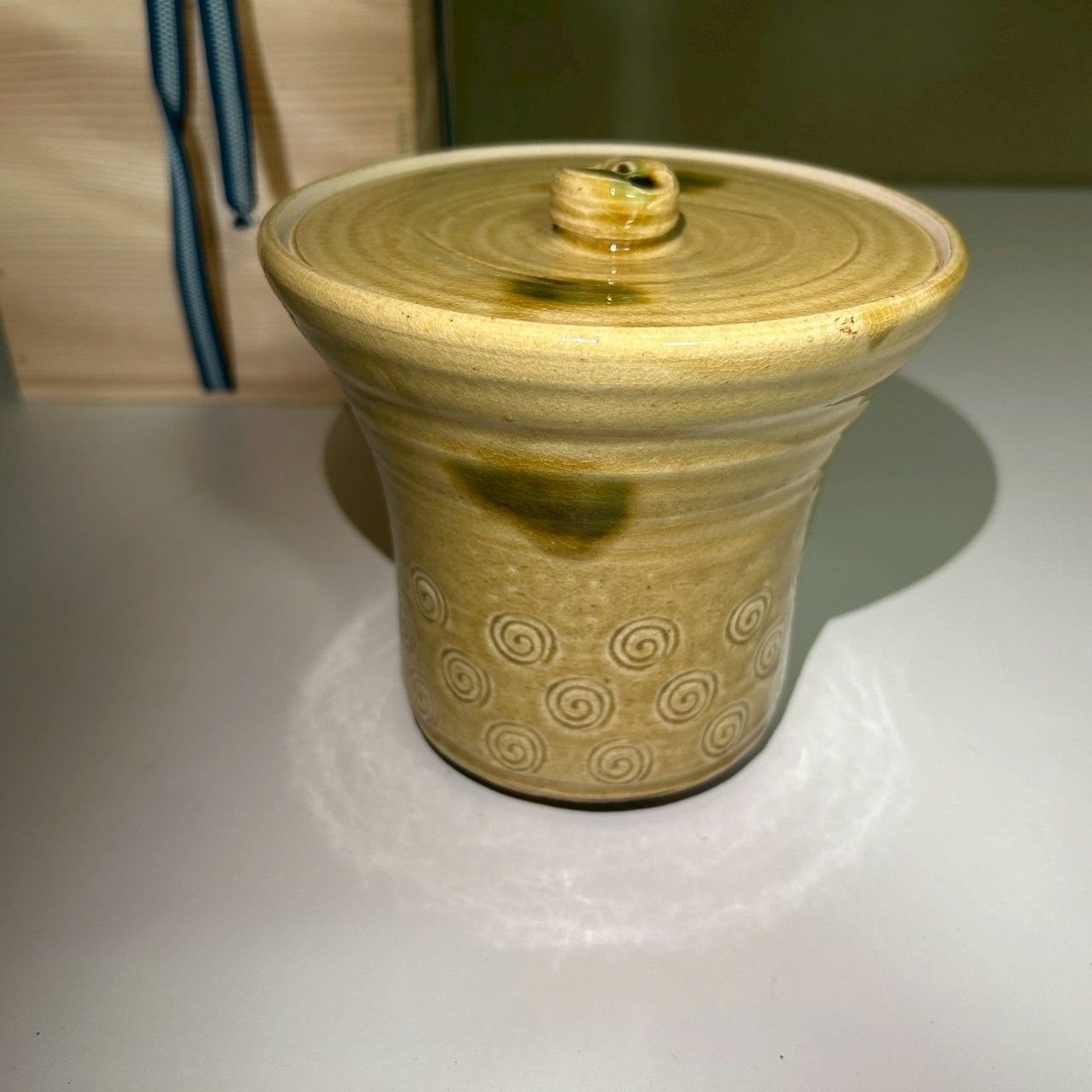 中古】黄瀬戸 平水指 共箱付 茶道具 水指 茶器 茶席 茶会 陶器 骨董品