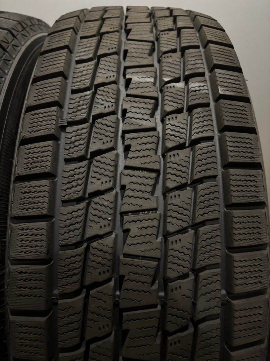 ★225/55R19 GOODYEAR/ICENAVI SUV 23年製 スタッドレス 4本 ハリアー NX (南7-M596)