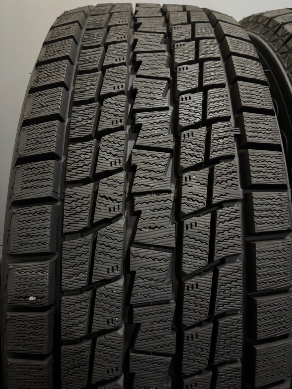 ★225/55R19 GOODYEAR/ICENAVI SUV 23年製 スタッドレス 4本 ハリアー NX (南7-M596)