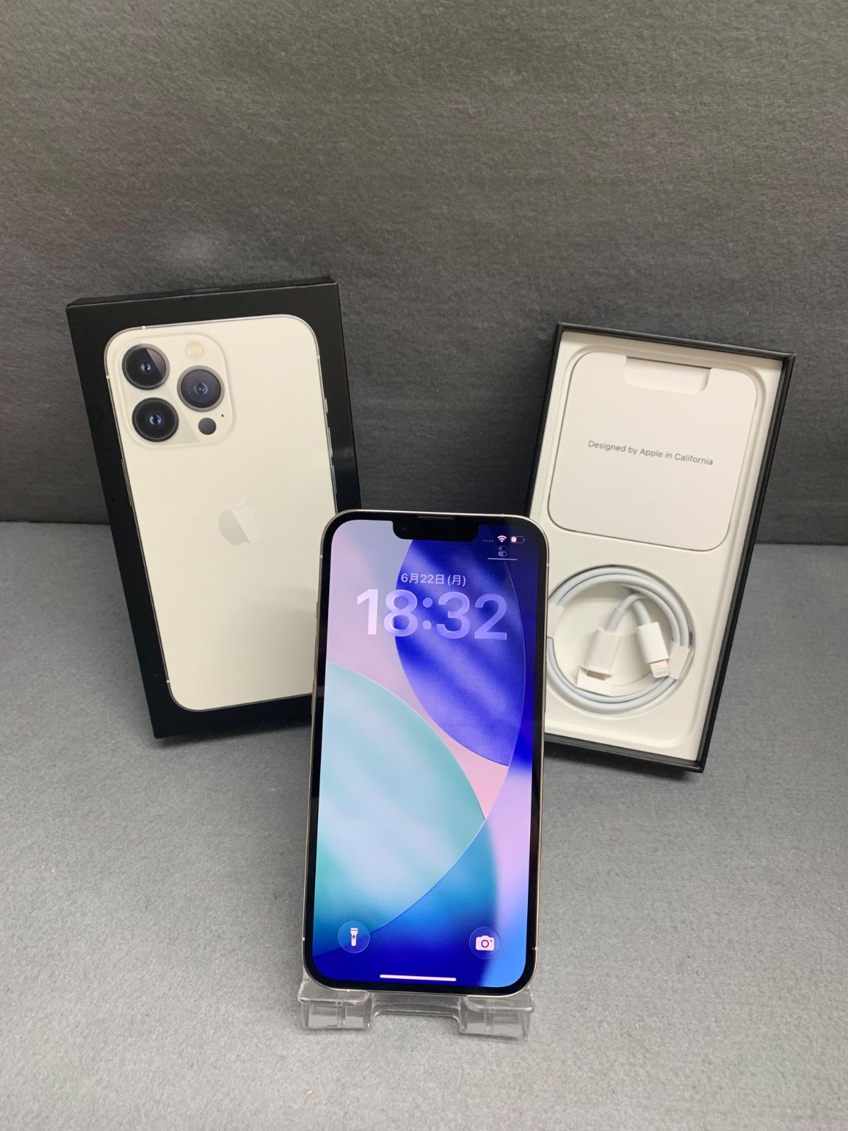 超美品 Appleストア版 SIMフリー iPhone13 Pro 256GB シルバー色
