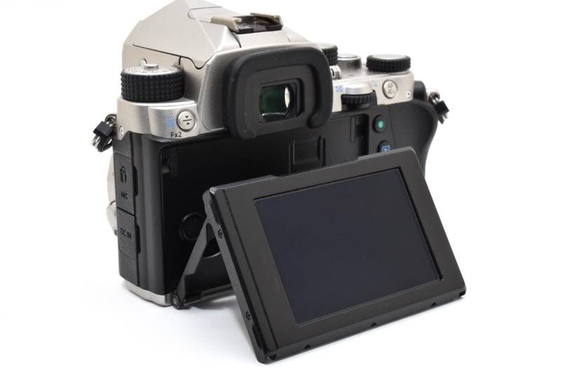 ☆極上品☆《ショット数830回》ペンタックス PENTAX KP ボディ