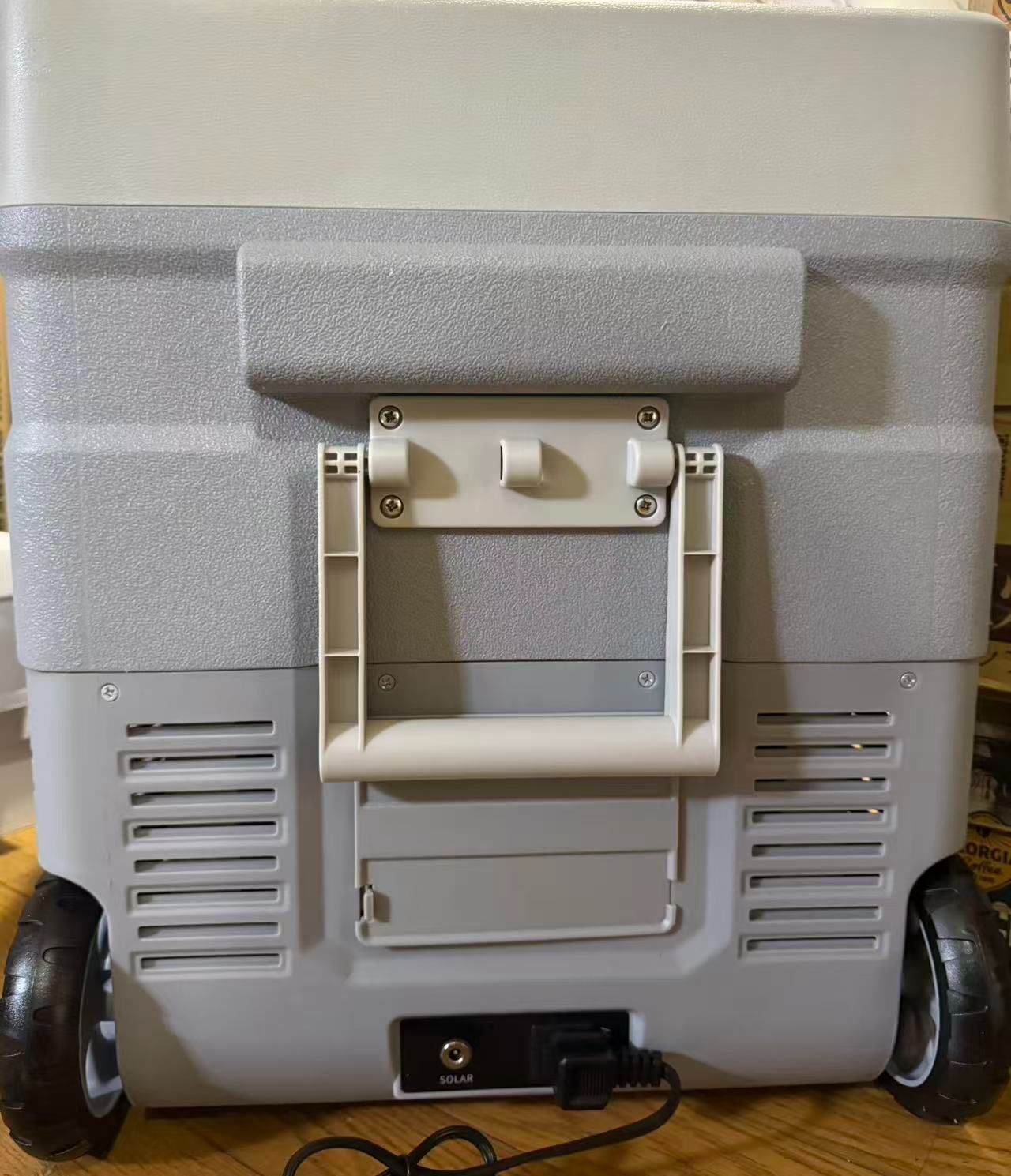 ELECAENTA ポータブル冷蔵庫 40L バッテリー内蔵可能(別売り) -20℃~20℃ 2室独立温度制御 コンプレッサー式 車載冷蔵庫 4WAY電源対応 車載家庭両用 急速冷凍 大容量 省エネ 静音 UD45 未使用品/送料無料/激安 ELECAENTA ポータブル冷蔵庫 40L バッテリー内蔵可能(別売り) -20℃~20℃ 2室独立温度制御 コンプレッサー式 車載冷蔵庫 4WAY電源対応 車載家庭両用 急速冷凍 大容量 省エネ 静音 UD45 未使用品/送料無料/激安