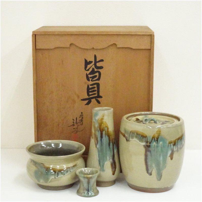 薩摩焼　龍門司窯造　皆具（共箱） 茶道 茶道具 おしゃれ セット 一式 揃い 茶器 かいぐ 抹茶 お茶道具 茶の湯 骨董 お茶