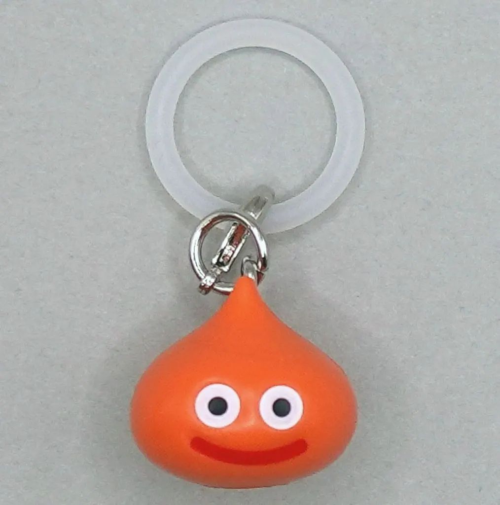 【希少】ドラゴンクエスト　木製キーホルダー　スライム、スライムベス 中古】キーホルダー スライムベス 「ドラゴンクエスト めじるし