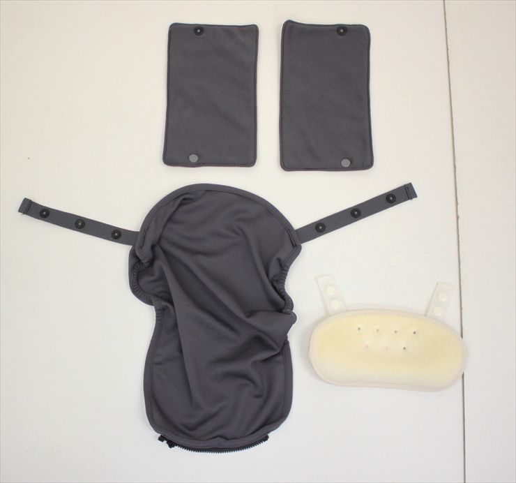 美品 ラクリス ダークグレーGR 2176451 アップリカ 抱っこおんぶ4WAY