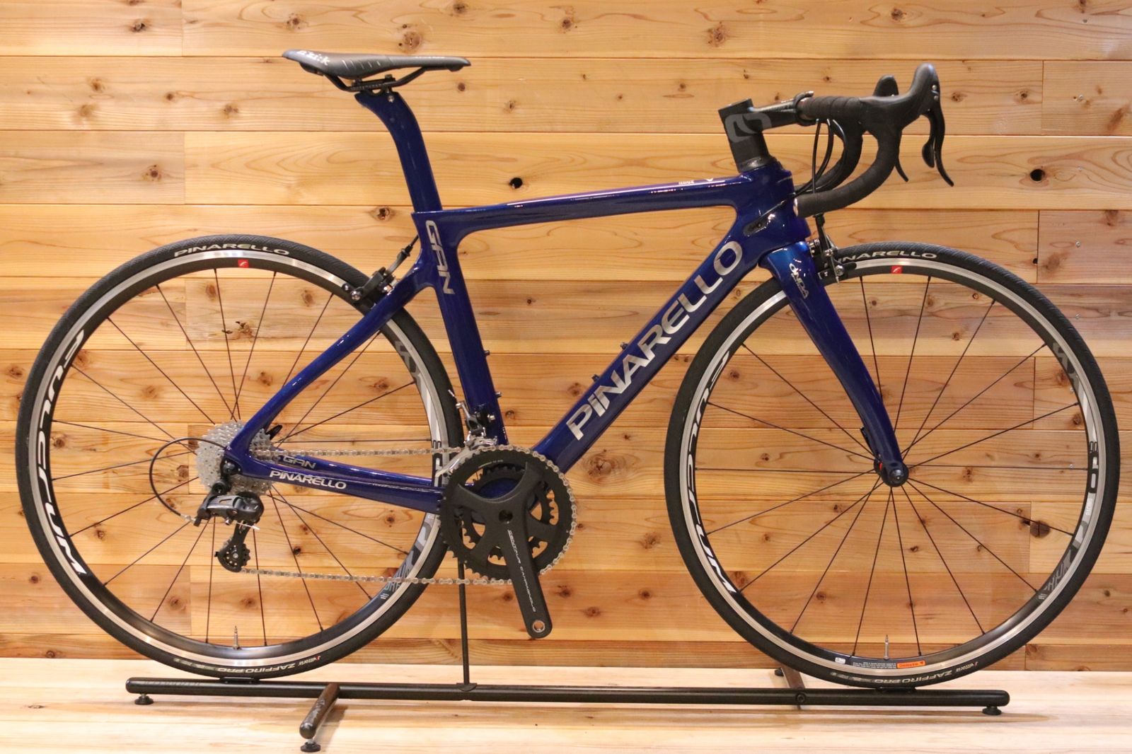 ピナレロ PINARELLO ガン GAN RIM 2019モデル 465サイズ カンパニョーロ ケンタウル 11S カーボン ロードバイク 【広島店】