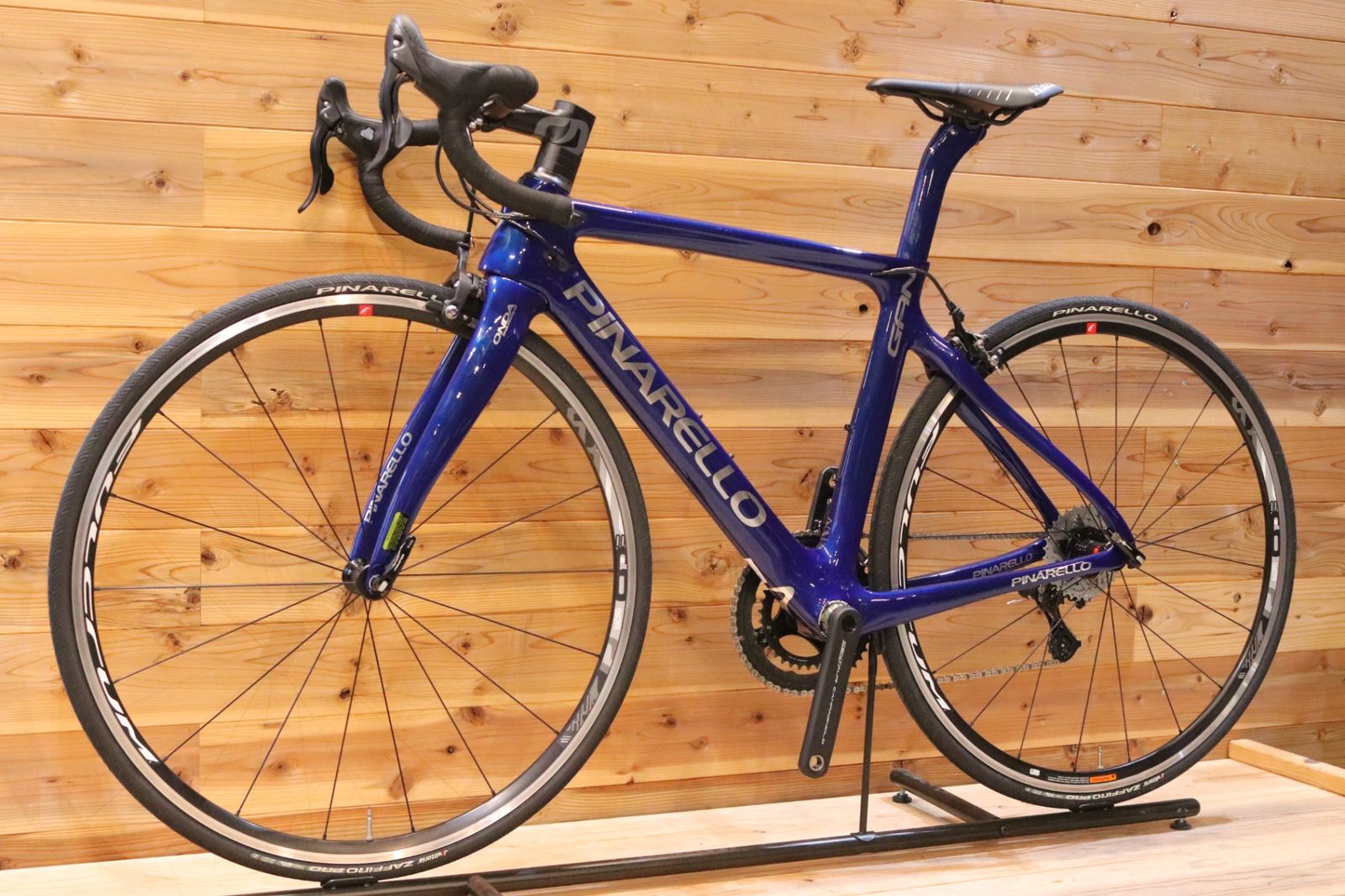 ピナレロ PINARELLO ガン GAN RIM 2019モデル 465サイズ カンパニョーロ ケンタウル 11S カーボン ロードバイク 【広島店】