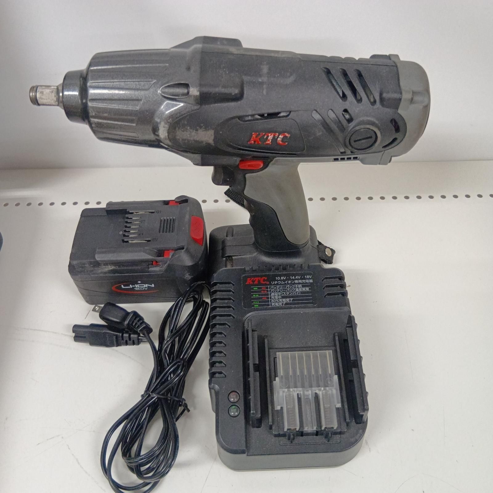 KTC ケーティーシー インパクトレンチ KTC JAE472 ブラック 充電器・充電池1個・ケース付 コードレス式 18v 3.0Ah 003071 キズ・ヨゴレ有 JAE472 ブラック