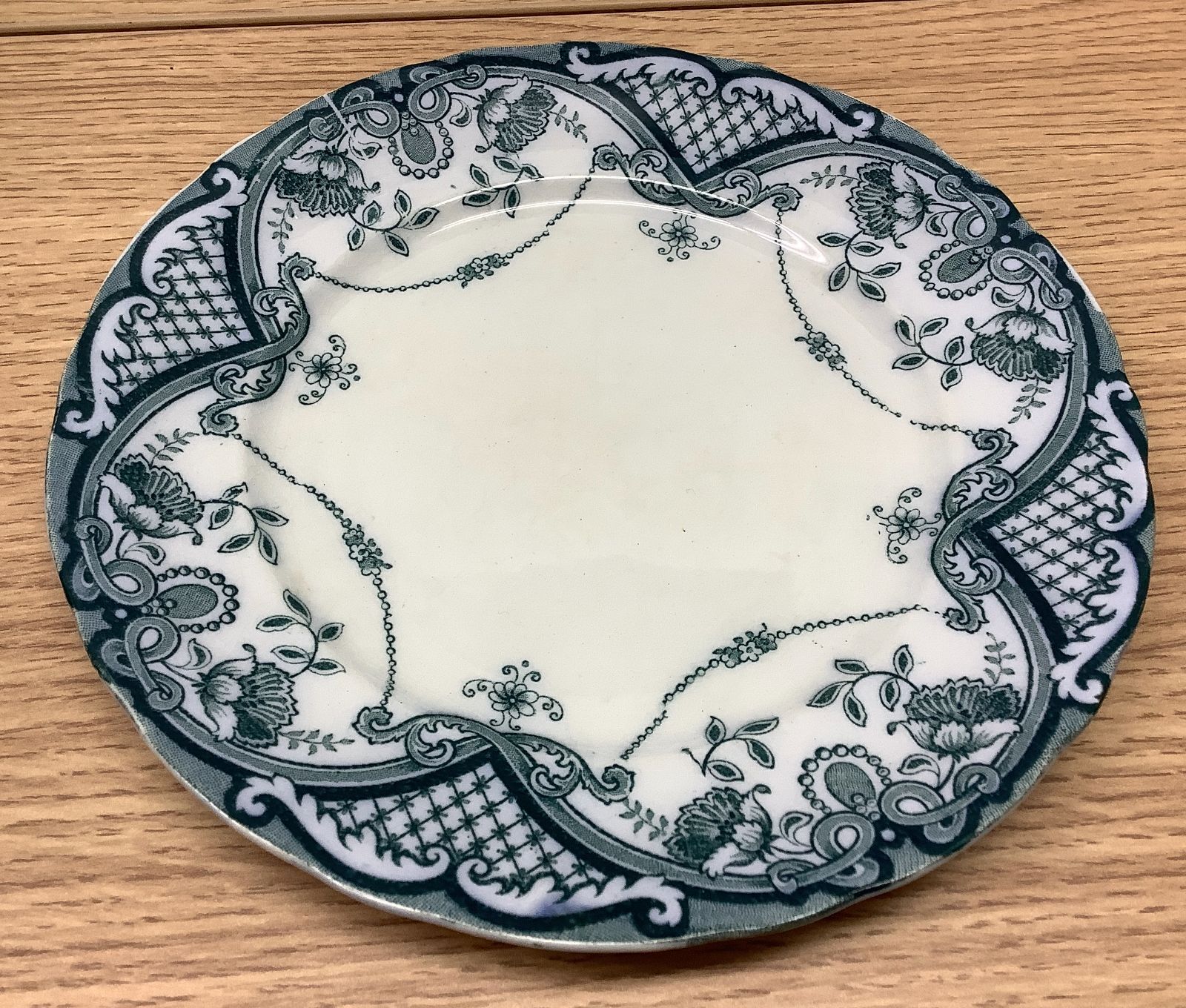 【中古品・現状品】F & SONS フォード＆サンズ社/Nikko ニッコー 皿2枚　A-399