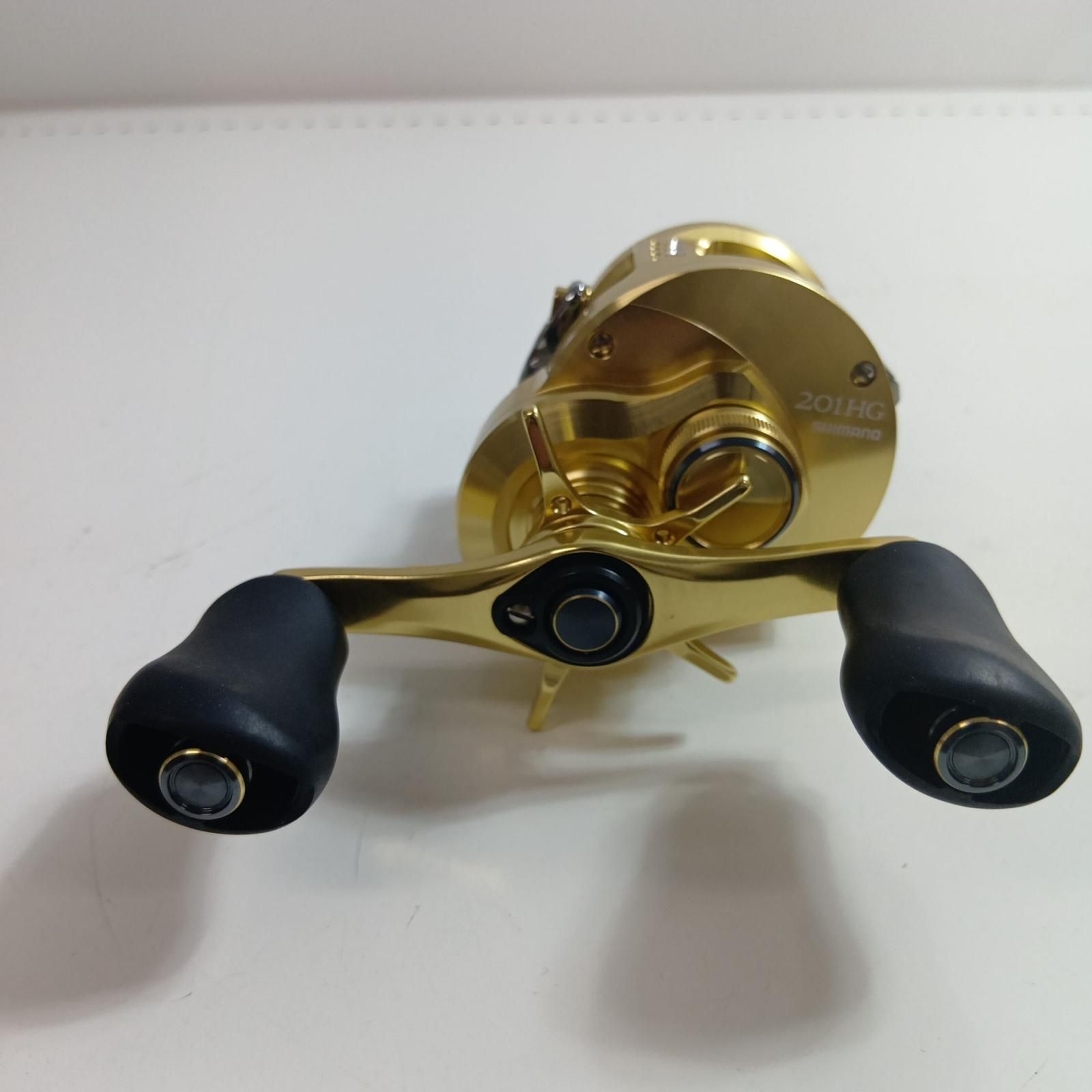 SHIMANO シマノ 042392 釣り用品 リール ベイトリール 21カルカッタ