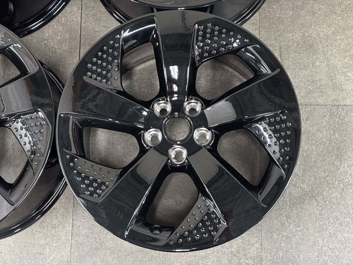 新車外し品】ランドローバー ディスカバリースポーツ 純正 18in 8J +45