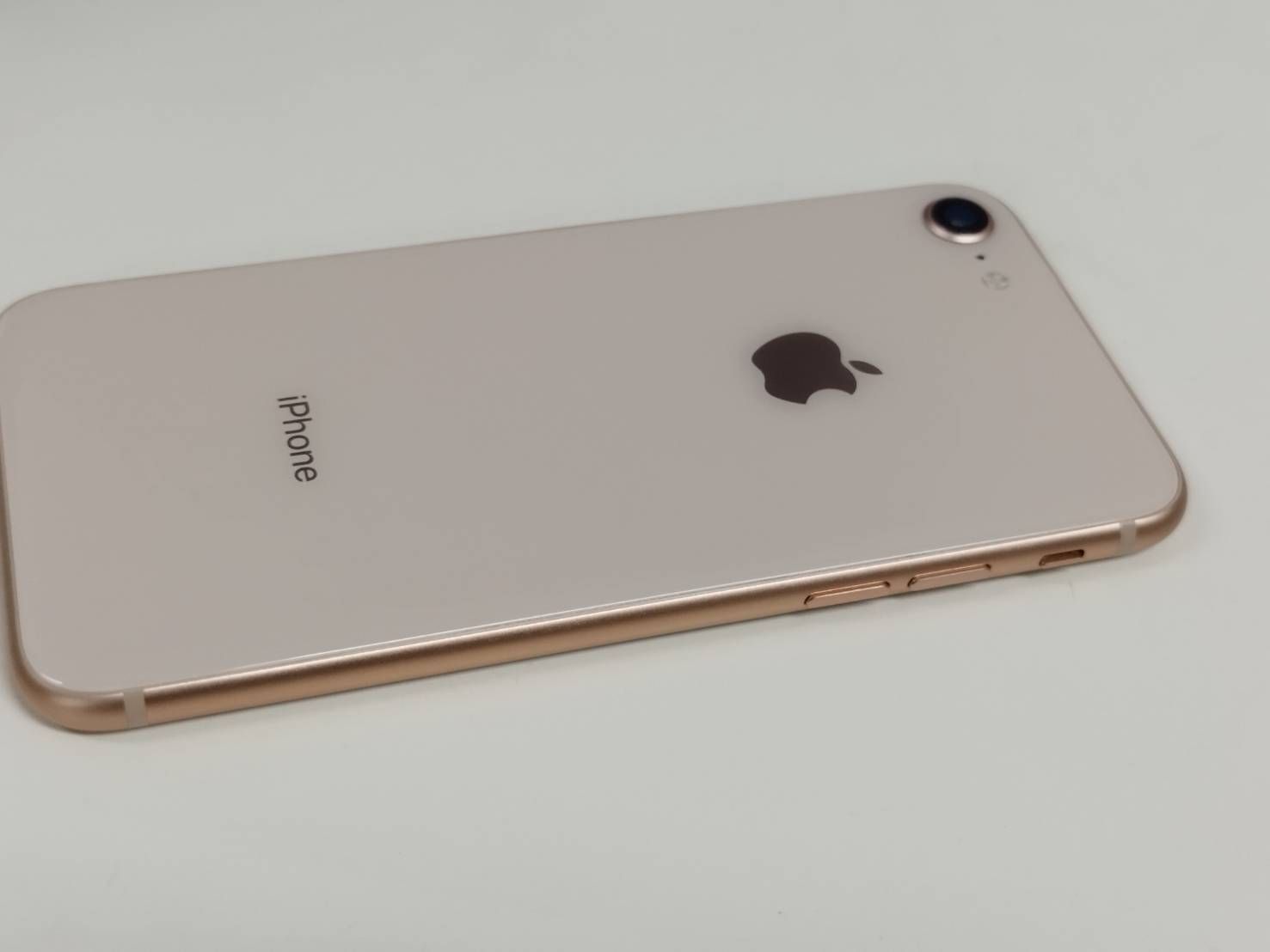 iPhone 8 64GB ゴールド SIMフリー 中古 Cランク - メルカリ