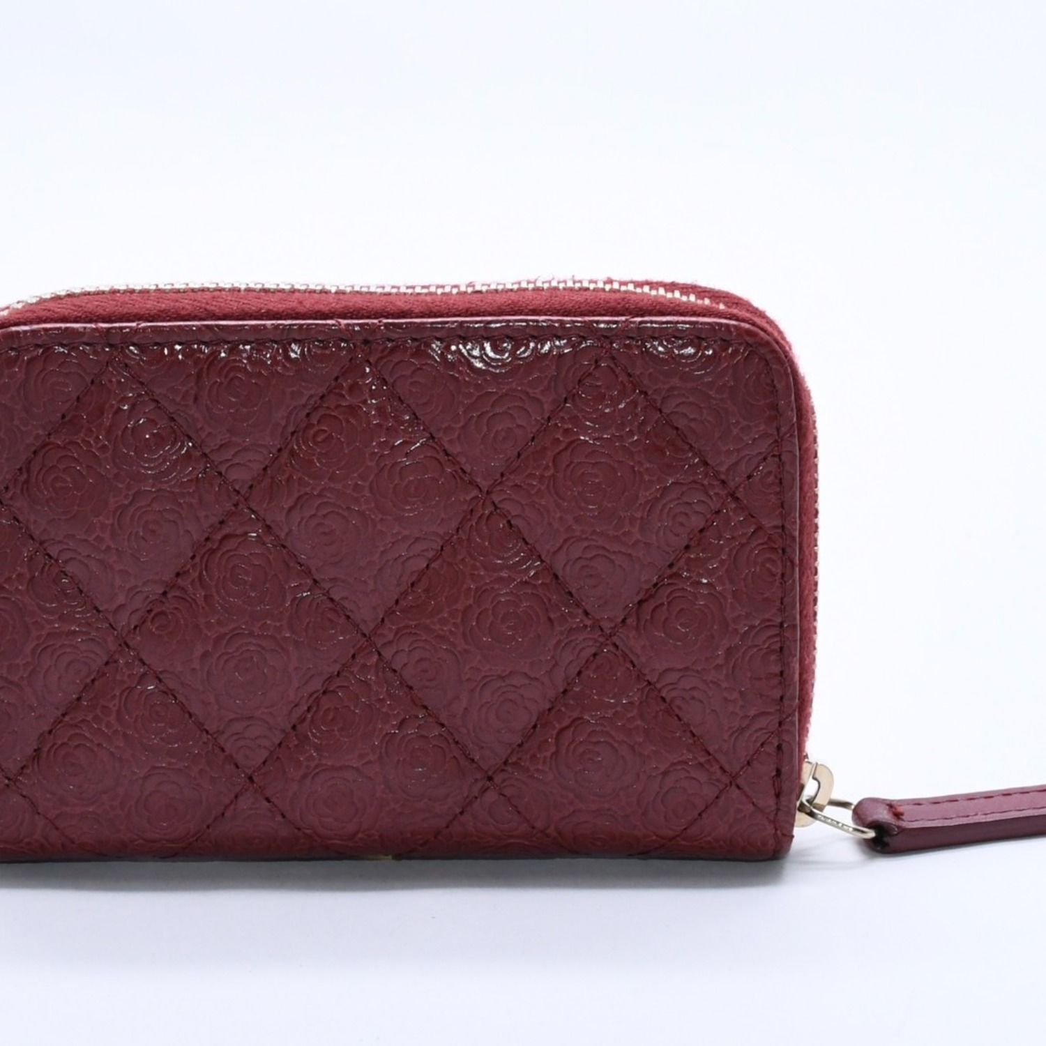 極美品 CHANEL シャネル カメリア型押し マトラッセ ラウンドファスナー ケース 26番台 カーフスキン キルティング ココマーク ボルドー ゴールド金具 中古 4a004263 極美品 CHANEL シャネル カメリア型押し マトラッセ ラウンド