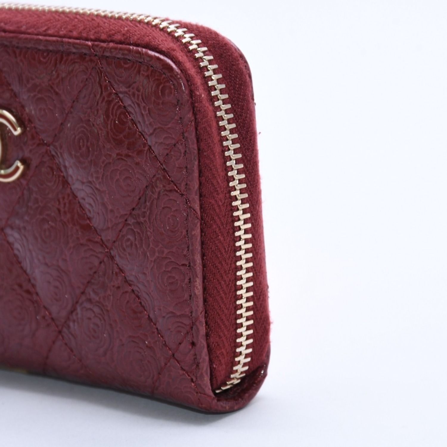 極美品 CHANEL シャネル カメリア型押し マトラッセ ラウンド