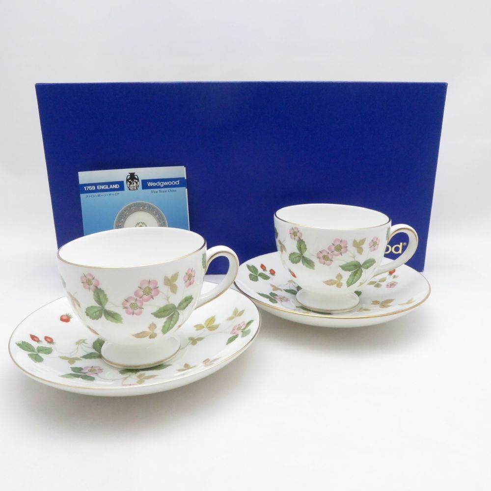 未使用 WEDGWOOD ウェッジウッド ワイルドストロベリー ティーカップ＆ソーサー 2客 ペア リー 黒壺 旧刻印 SM5477B3