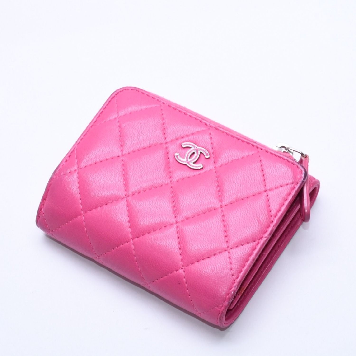 CHANEL ラムスキンレザーコンパクトウォレット財布ピンク 新品 CHANEL シャネル マトラッセ 21番台 コンパクトウォレット 三つ折り