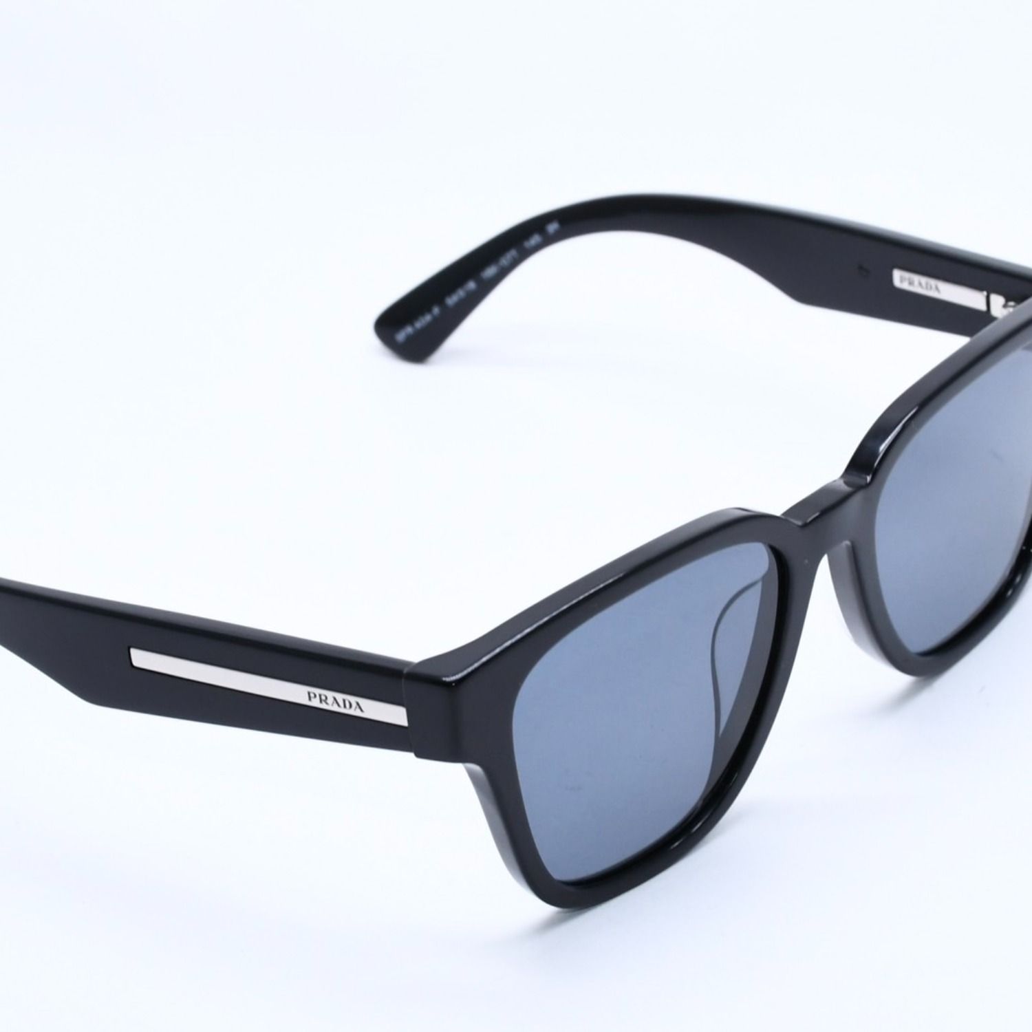 【極美品】PRADA プラダ サングラス SPR04T 付属品完備 極美品 PRADA プラダ Sunglasses サングラス ブラック ダークブルー