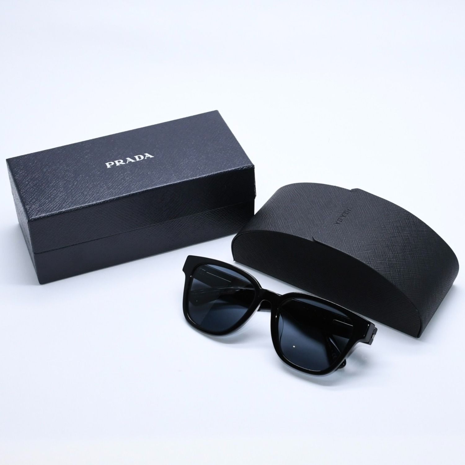 【極美品】PRADA プラダ サングラス SPR04T 付属品完備 極美品 PRADA プラダ Sunglasses サングラス ブラック ダークブルー