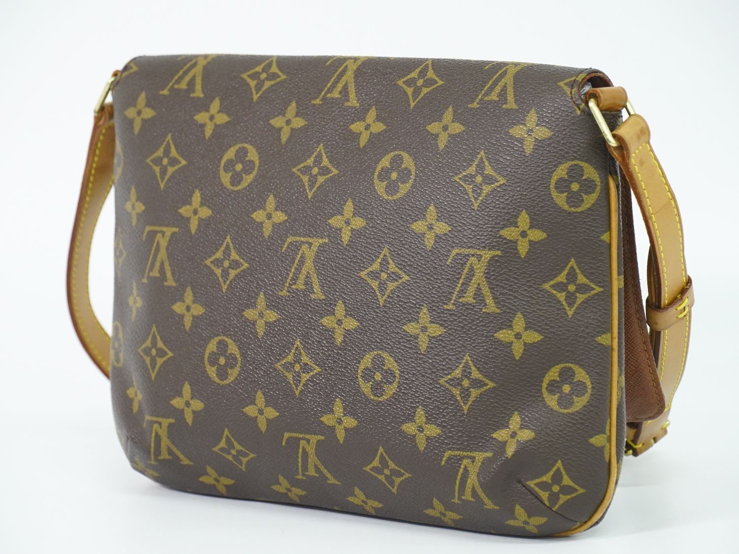本物 ルイヴィトン LOUIS VUITTON LV ミュゼットタンゴ ショート