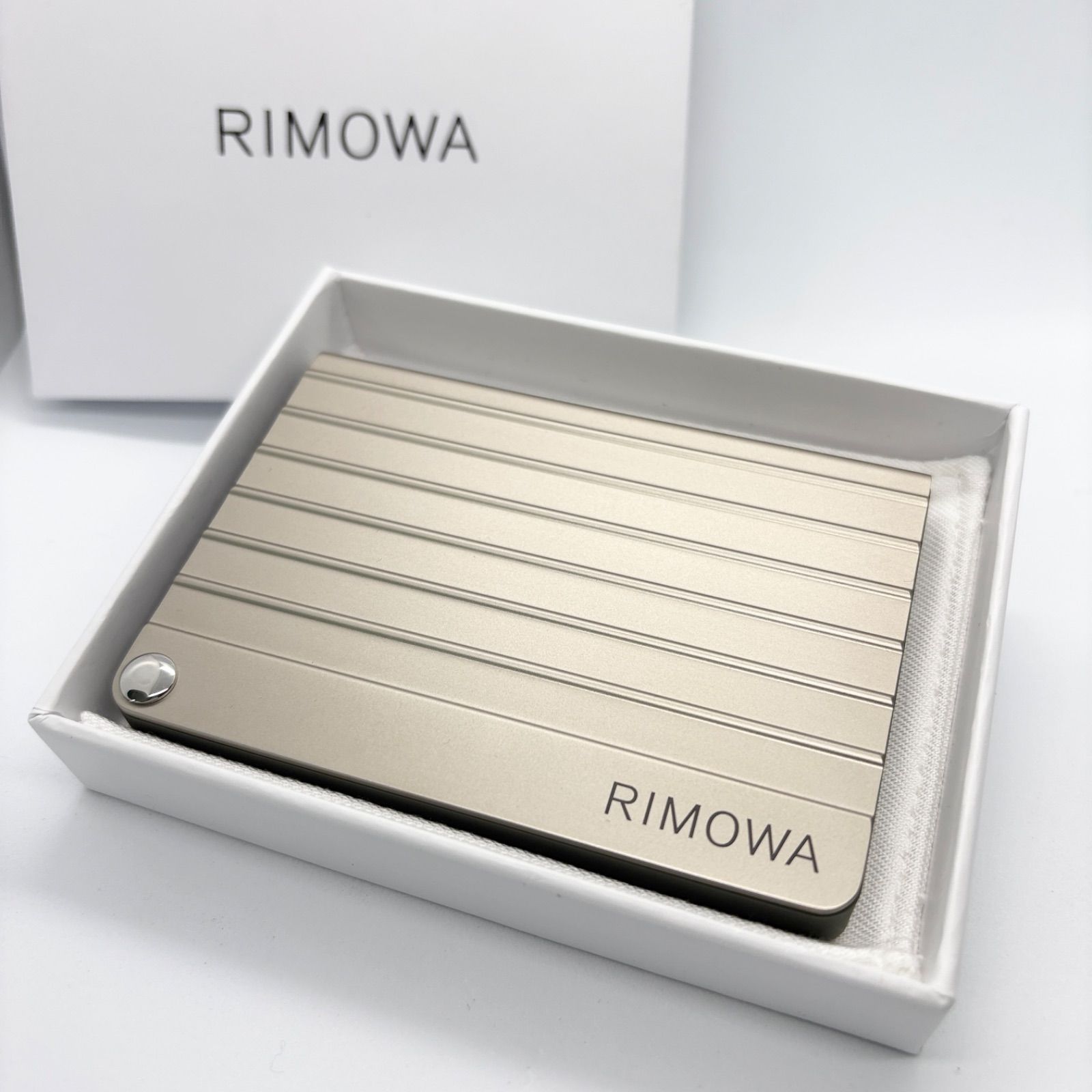 極稀少　美品　RIMOWA リモワ アルミニウム カードケース チタニウム