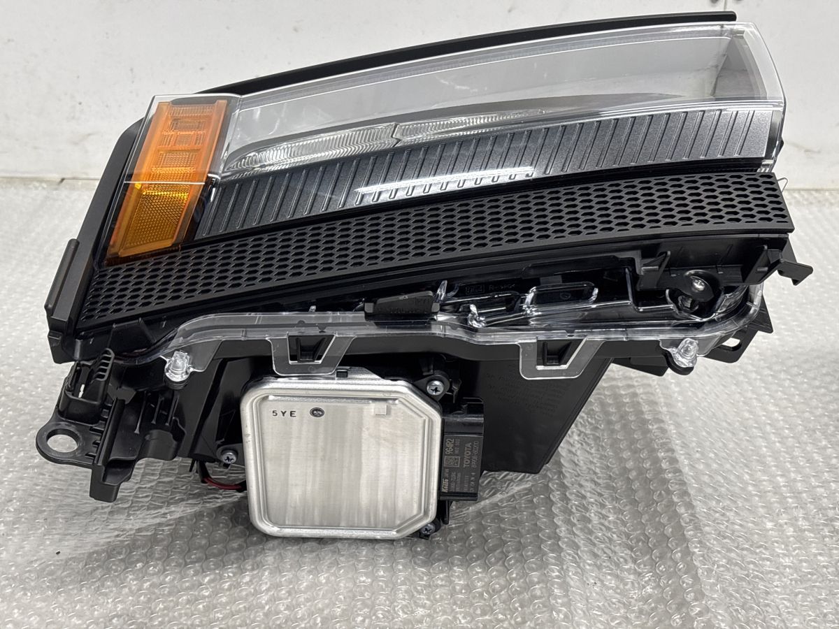 新車外し】トヨタ ランドクルーザー 250 VX 純正 ヘッドライト ヘッド