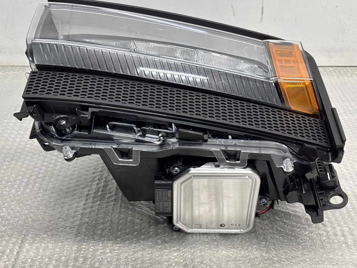 新車外し】トヨタ ランドクルーザー 250 VX 純正 ヘッドライト ヘッド