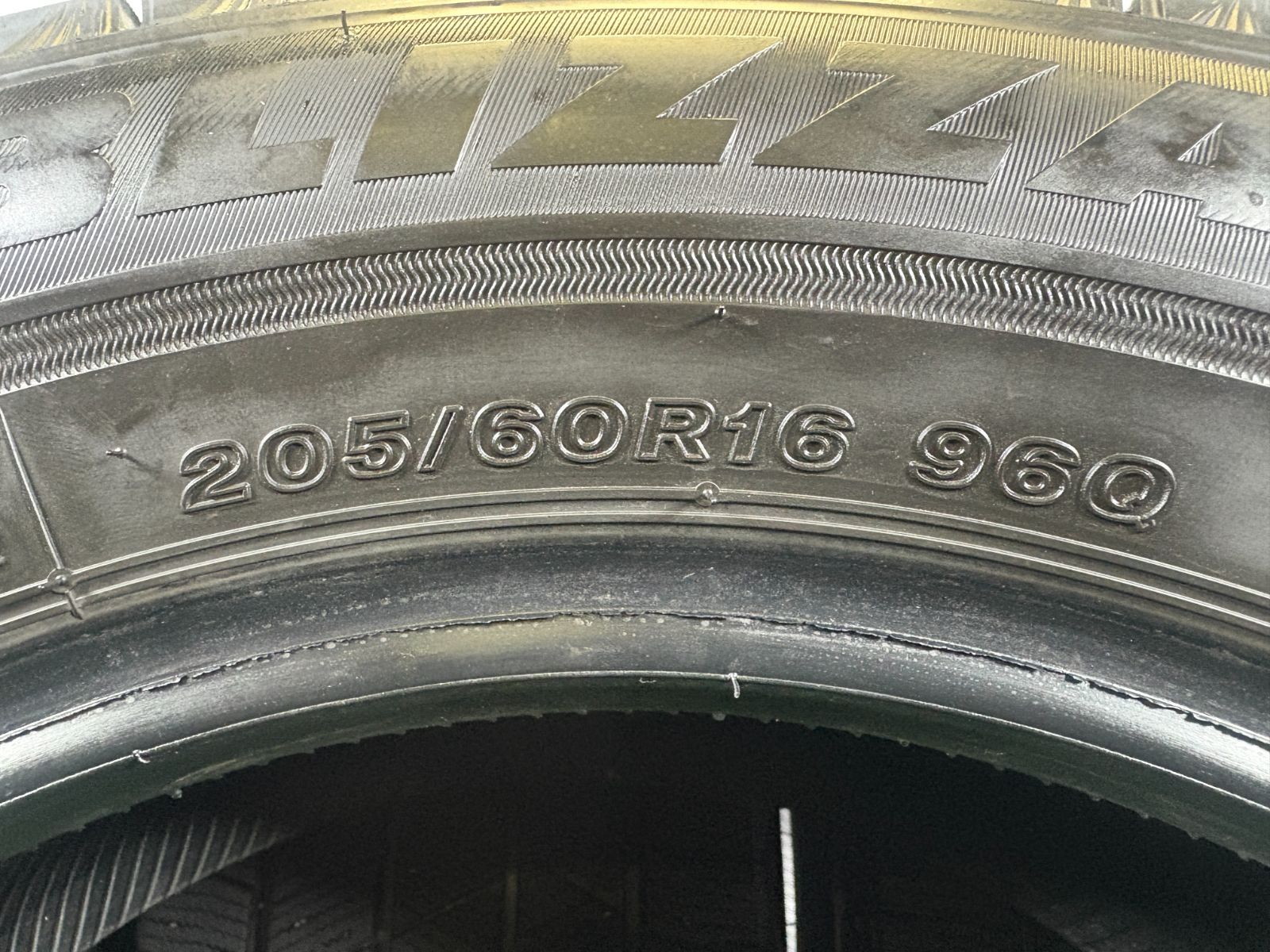 送料無料☆205/60R16 ブリヂストン VRX3 2024年製 4本 冬 タイヤ