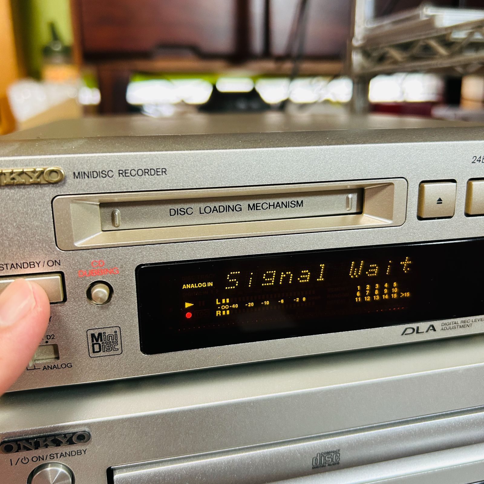 【動作品】ONKYO オンキョー MDデッキ MD-105X 現状ジャンク】ONKYO オンキョー INTEC205 MDデッキ MD-105X - メルカリ