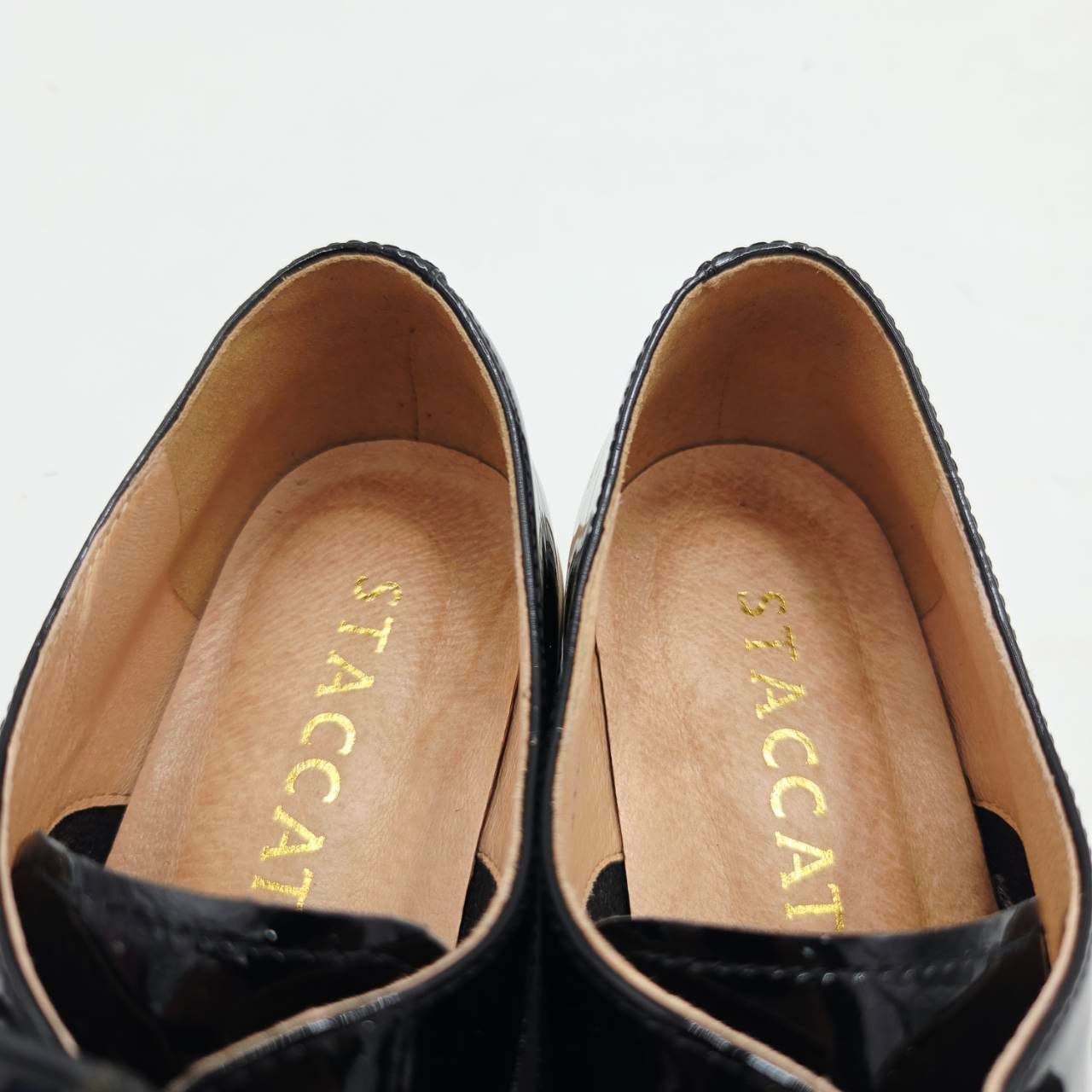 美品 STACCATO スタッカート エナメルレースアップシューズ 厚底