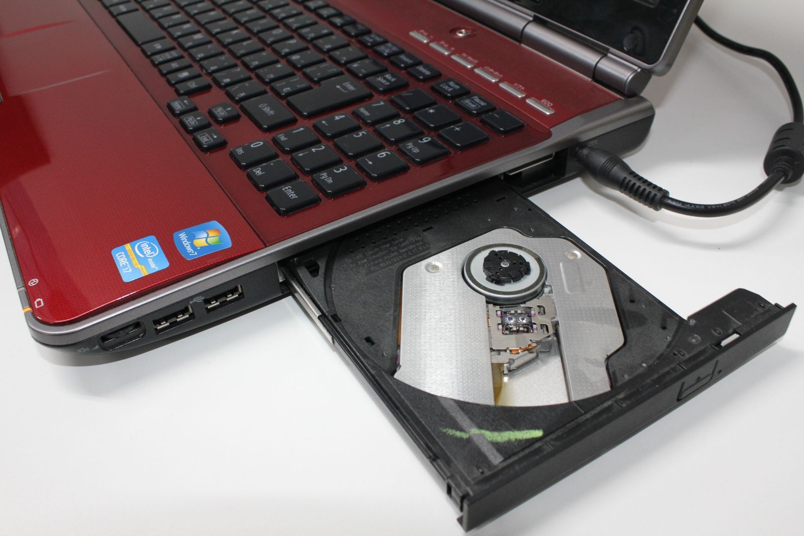 NEC LaVie LL750/F26R 中古 Corei7 SSD480GB - メルカリ NEC LaVie LL750/F26R 中古 Corei7 SSD480GB - メルカリ