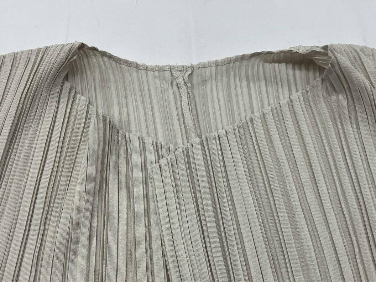 イッセイミヤケ　プリーツ セット ノースリーブ ＆長袖カーデガン L〜フリー PLEATS PLEASE ISSEY MIYAKE 長袖カーディガン プリーツプリーズ