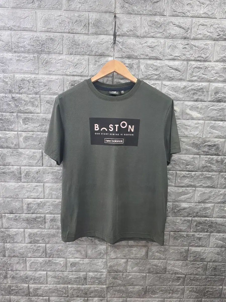 ニューバランス ボストン 半袖 Tシャツ カーキ サイズ 100