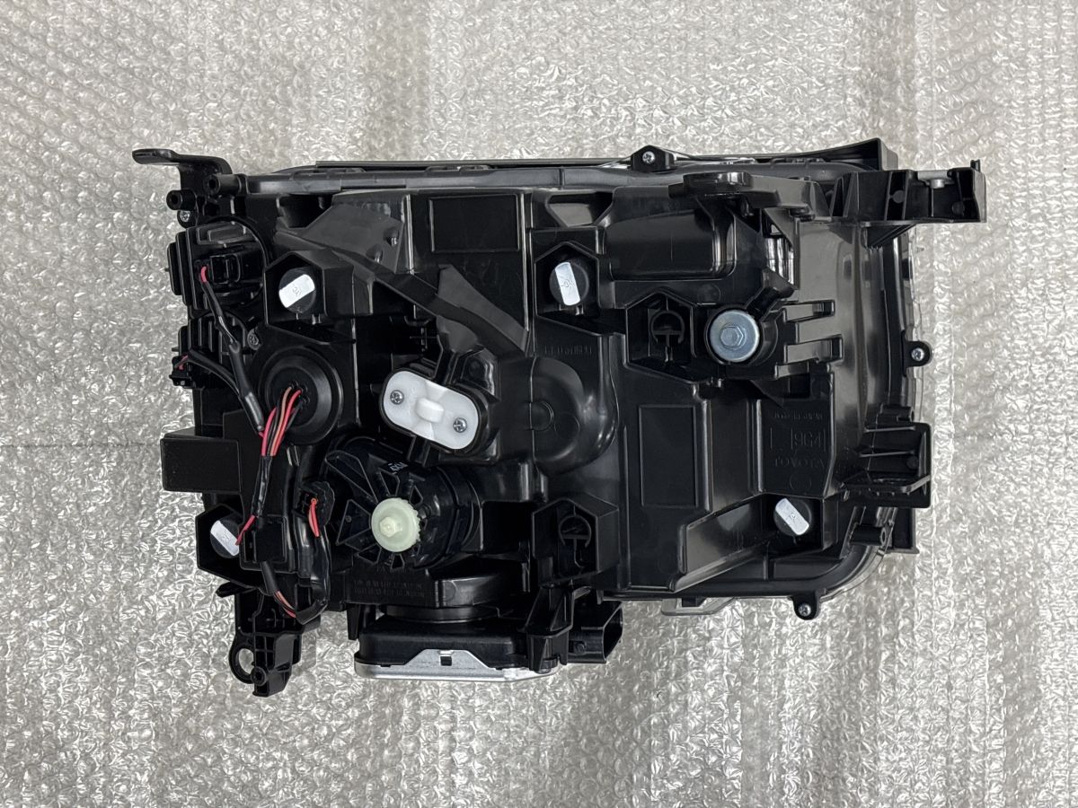 新車外し 美品】トヨタ ランドクルーザー250 VX 純正 LED ヘッドライト