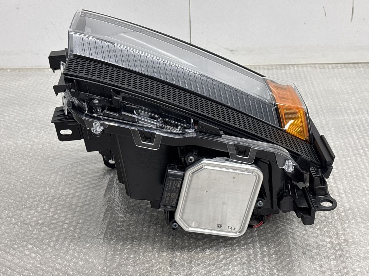 新車外し 美品】トヨタ ランドクルーザー250 VX 純正 LED ヘッドライト