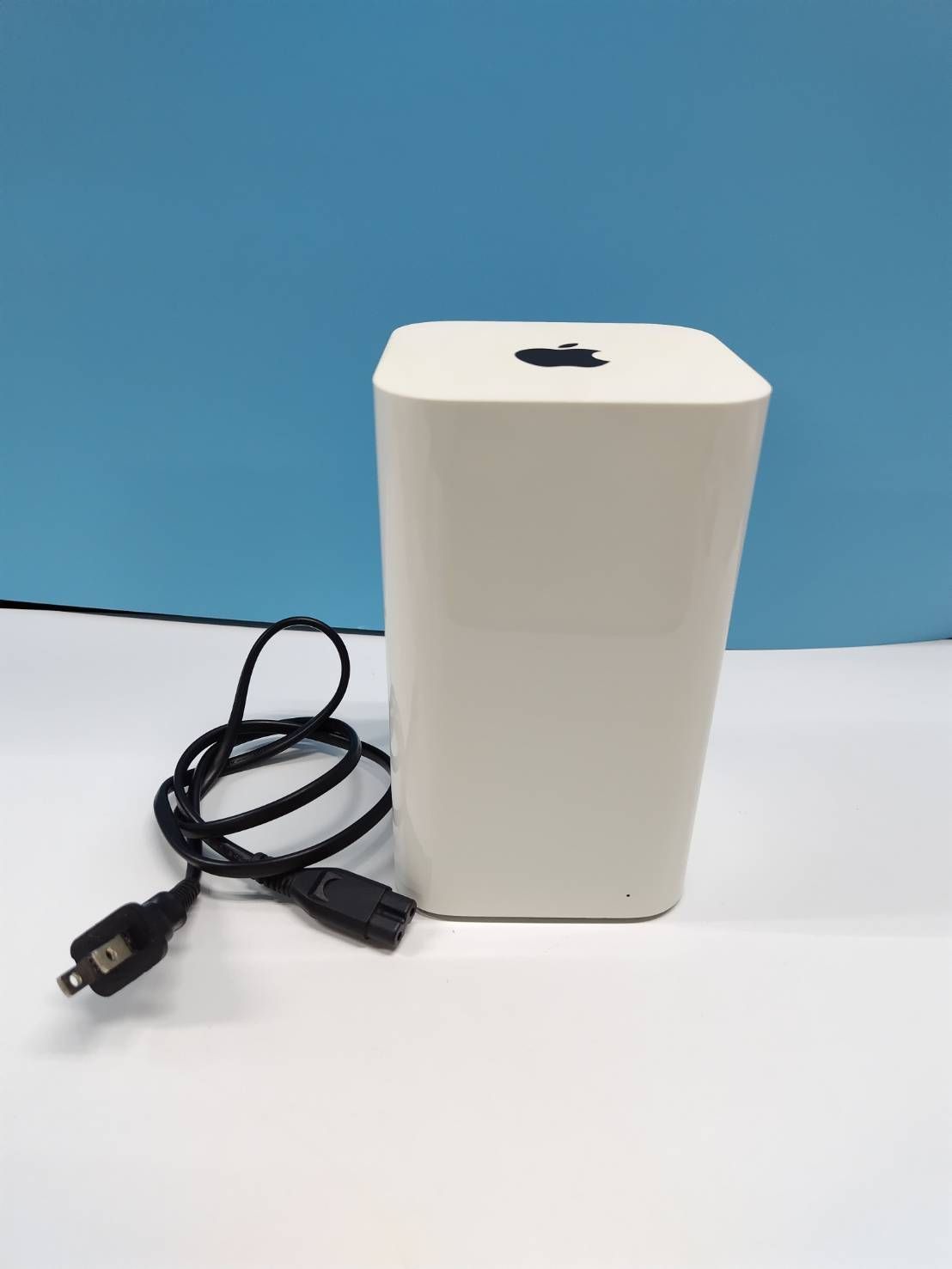 【中古美品】Apple AirMac Extreme(A1521) Apple AirMac Extreme A1521 中古品 - メルカリ