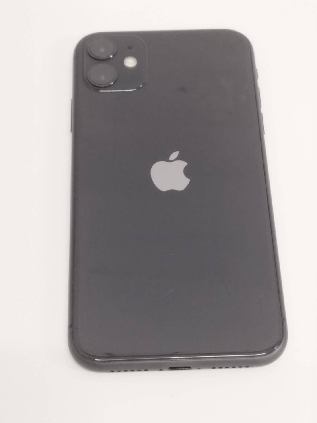 SIMフリー】iPhone 11 64GB ブラック バッテリー100％ - メルカリ