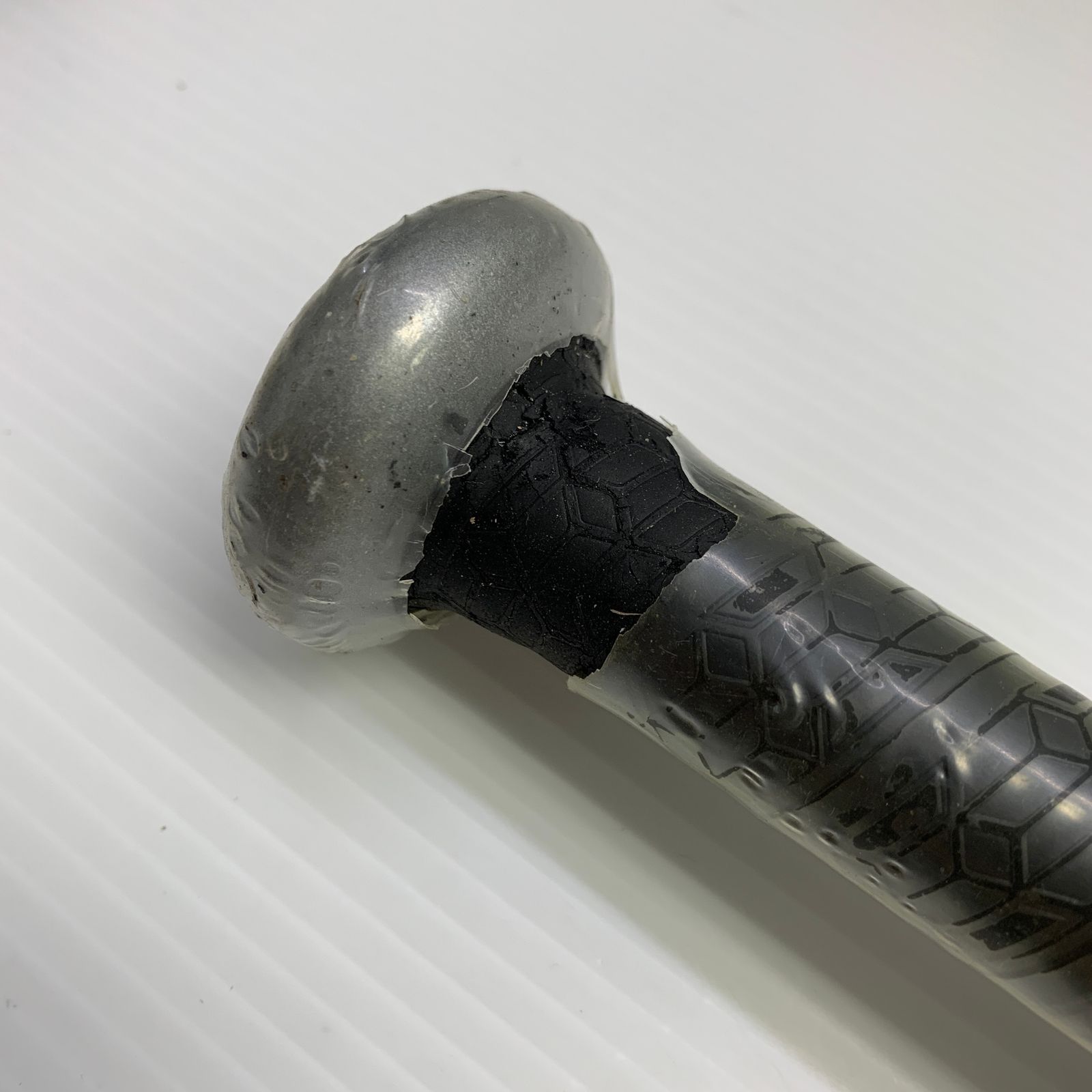 イーストン EASTON アルファ 少年軟式 子ども 金属製バット NY20ALS  未使用品  野球 8063 イーストン EASTON アルファ 少年軟式 子ども 金属製バット NY20ALS 未