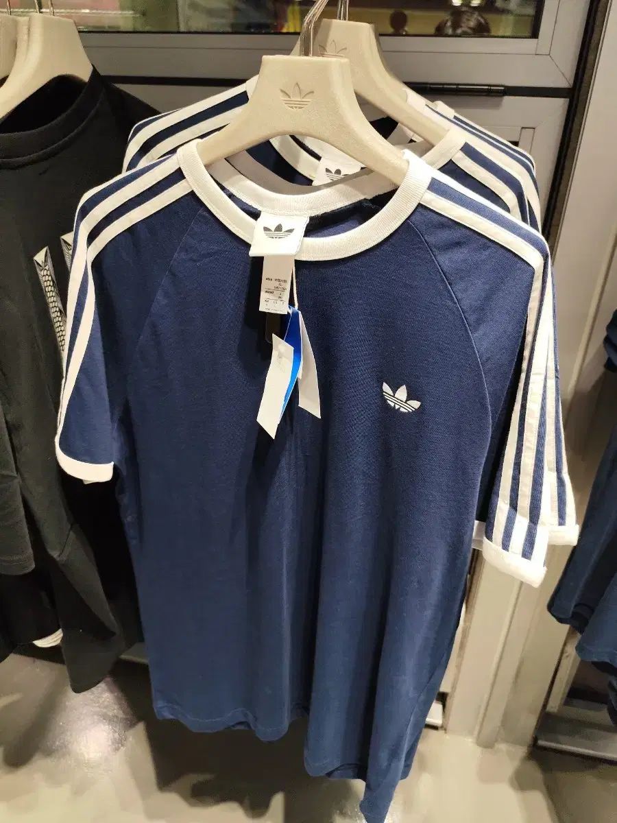 未開封 新品 adidas アディダス オアジス NIGHT Indigo 半袖Tシャツ パープル매역直接取引