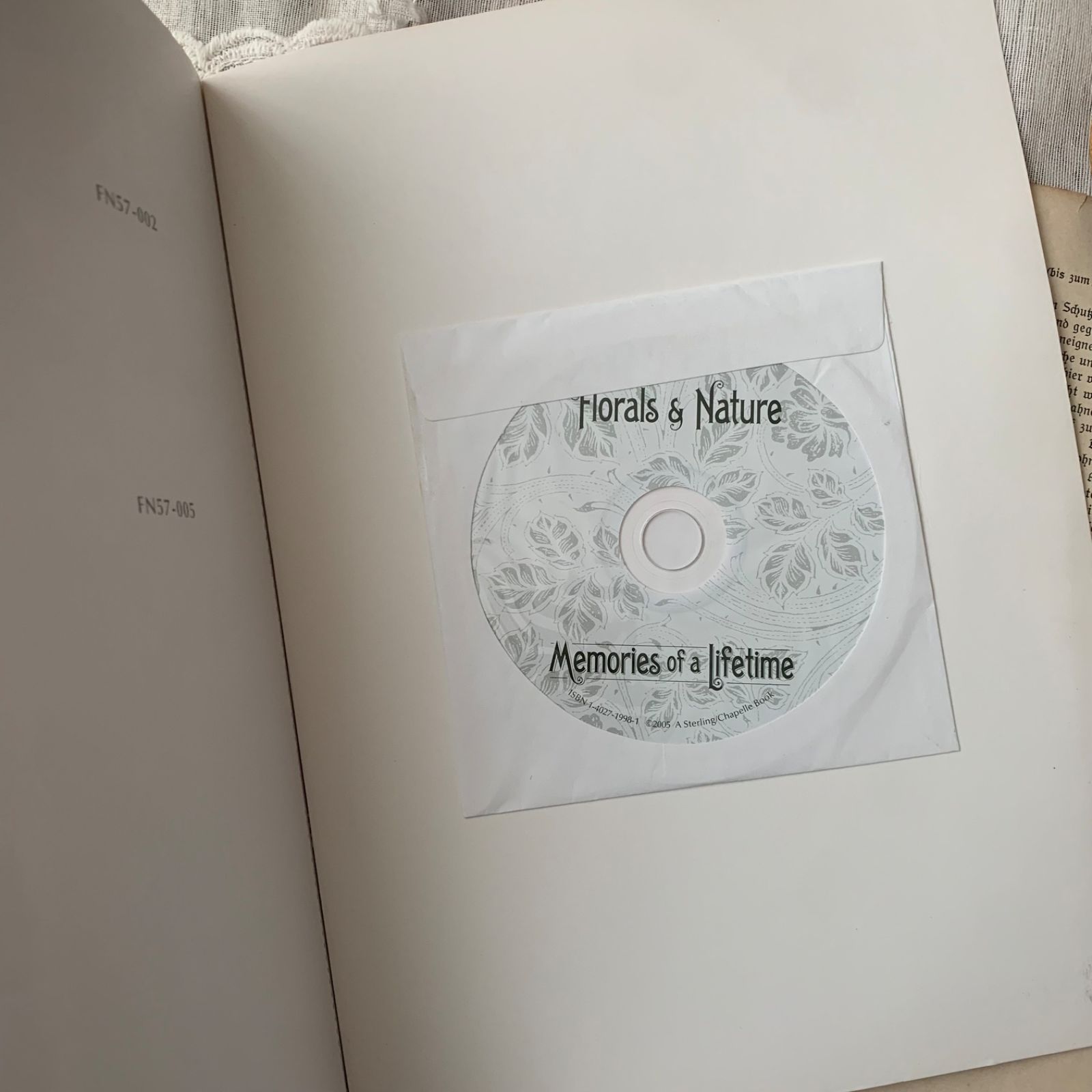ヴィンテージ 洋書 ヴィクトリアン調 FLORALS & NATURE 花 素材集