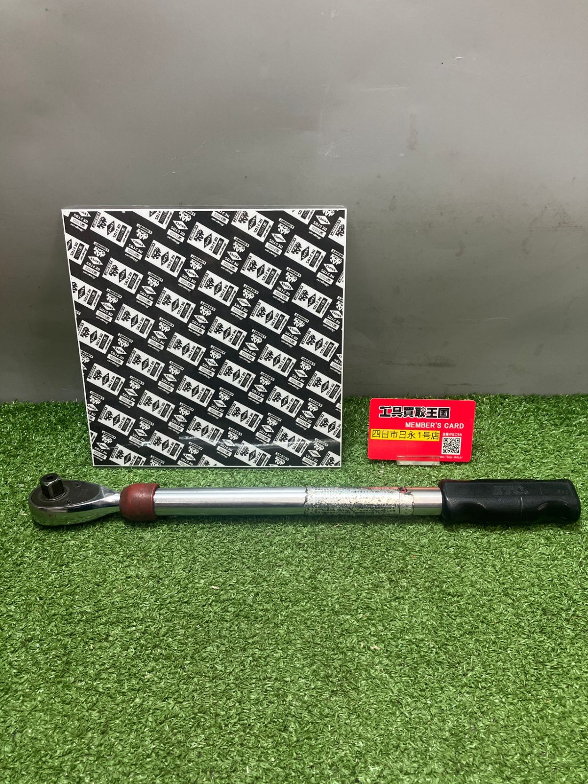 【中古品】【0936】KTC(ケーテーシー) 12.7mm (1/2インチ) ホイールナット トルクレンチ WCMPA108　ITNG7LLU50US