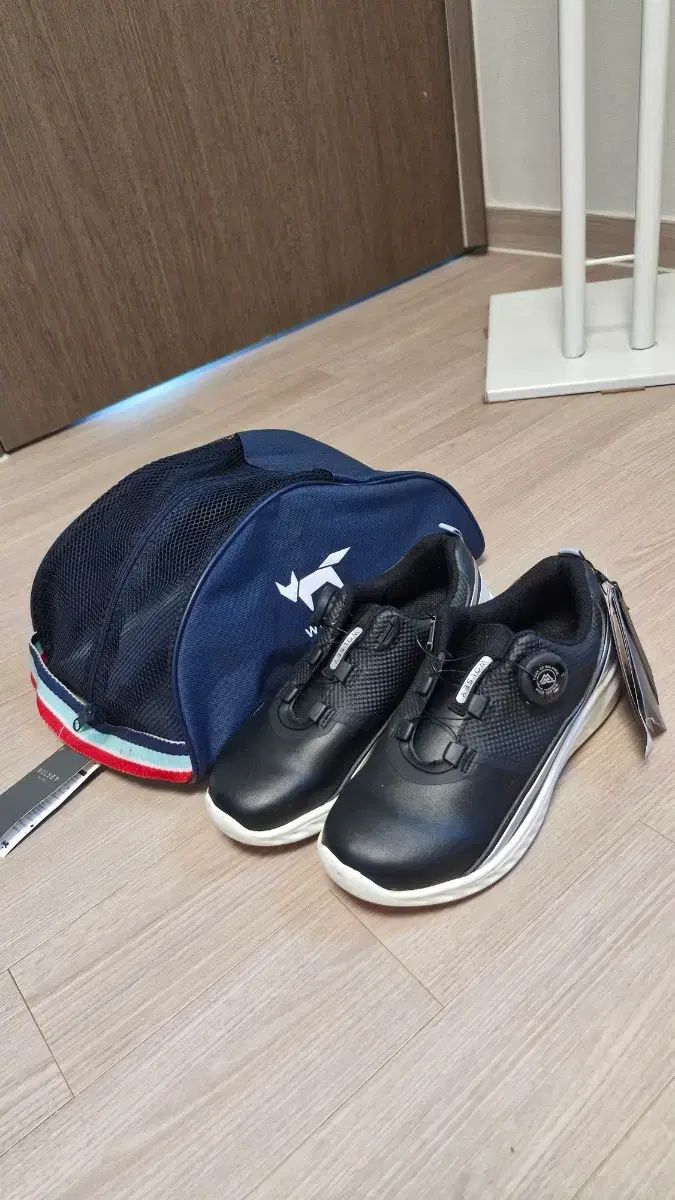 新品 ウールリッチ レディース (235) ボア ゴルフシューズ ブラック